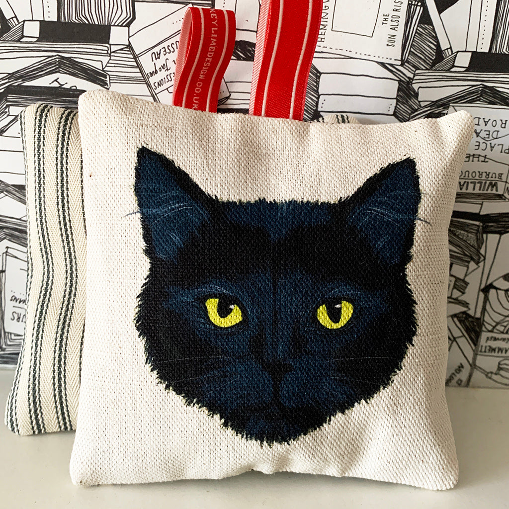 black cat lavender bag